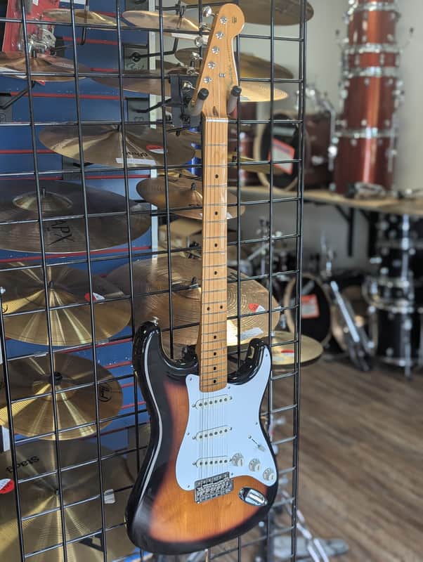 Fender Vintera II ’70s Stratocaster Maple 3-Color Sunburst 2023 – New 2023 - Image 4
