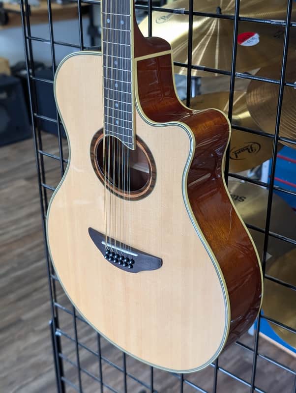 Yamaha Yamaha APX700II-12 Thinline 12-String Acoustic-Electric Guitar Natural