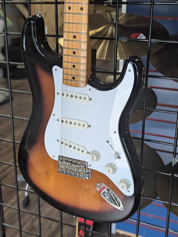 Fender Vintera II ’70s Stratocaster Maple 3-Color Sunburst 2023 – New 2023 - Image 2