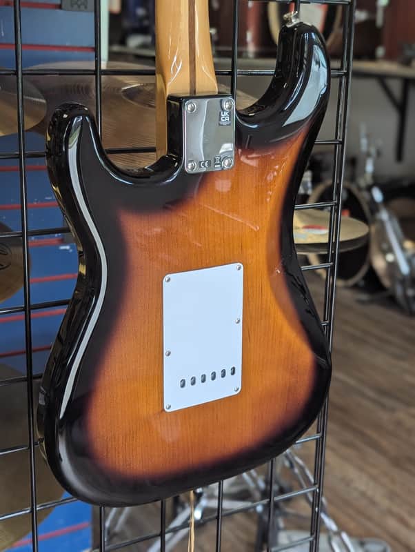 Fender Vintera II ’70s Stratocaster Maple 3-Color Sunburst 2023 – New 2023 - Image 7