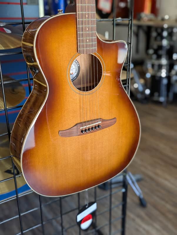 Fender Newporter Classic Aged Cognac Burst Acoustic-Electric Guitar w/Gig Bag