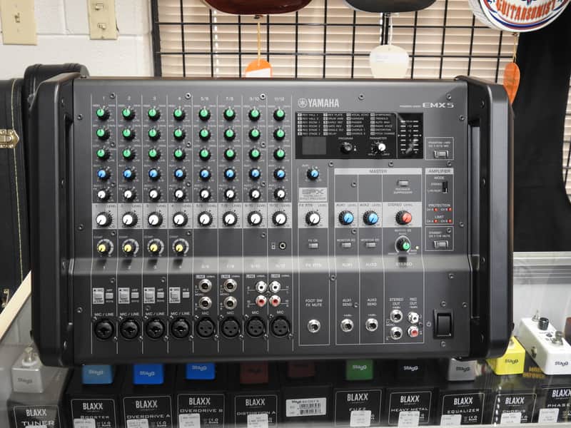 Yamaha EMX 5 8 Channel Powered Mixer