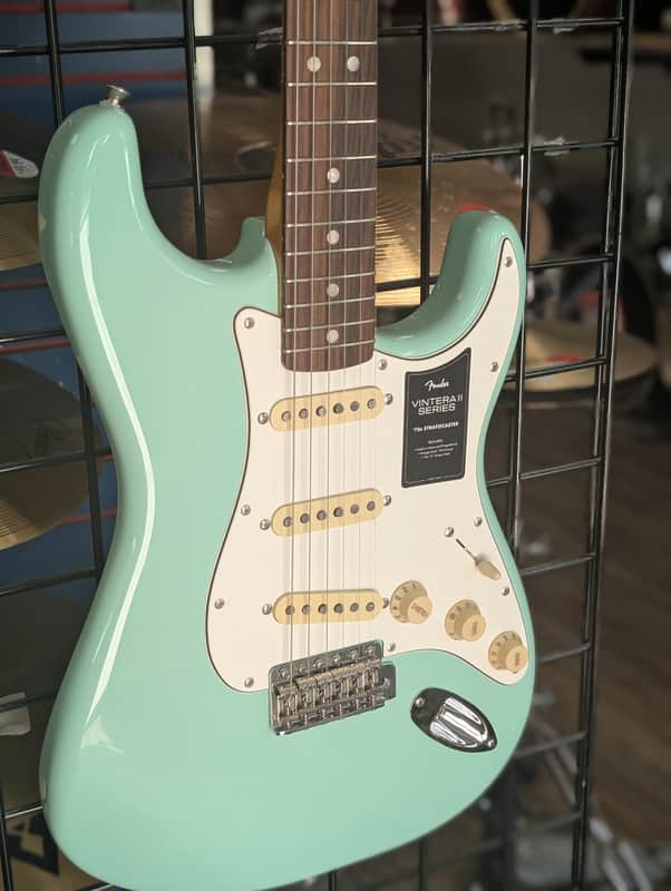 Fender Vintera II ’70s Stratocaster Rosewood Surf Green 2023 – New Old Stock