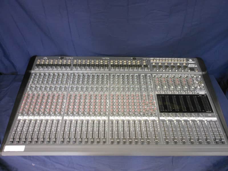 Peavey SRC 6024 24-Channel Touring Console
