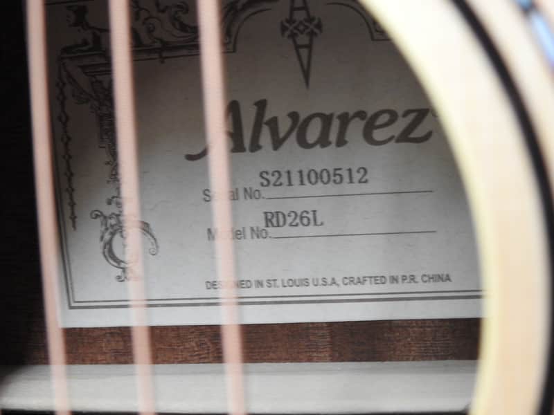 Alvarez RD26 Left Hand W/ Bag Natural Gloss - Image 3