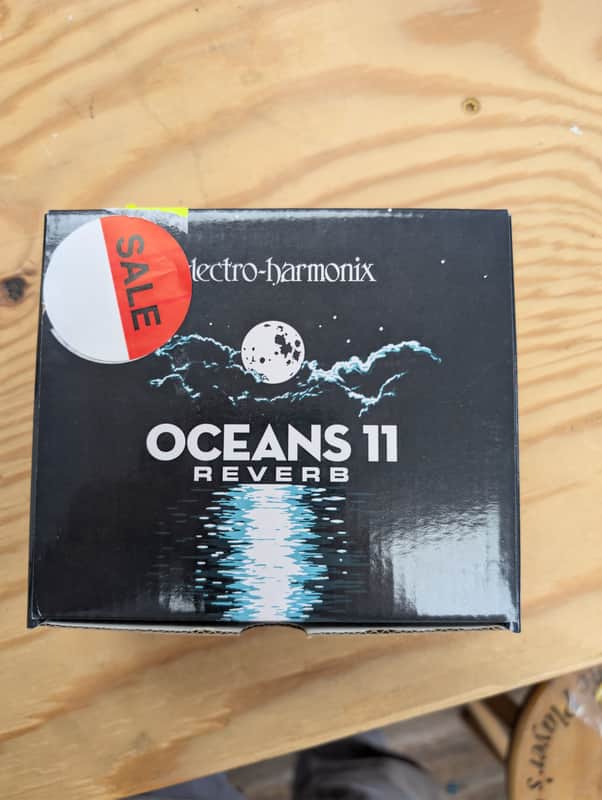 Electro-Harmonix Oceans 11 Reverb Pedal NEW OLD STOCK with Original Box