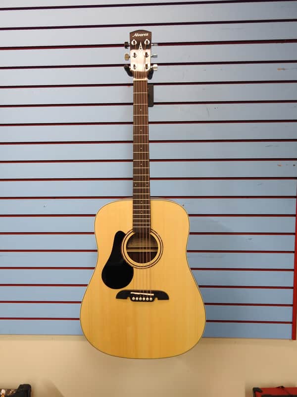 Alvarez RD26 Left Hand W/ Bag Natural Gloss - Image 2