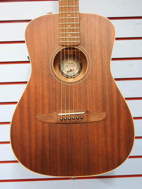 Fender Malibu Special W/ Bag - Mahogany